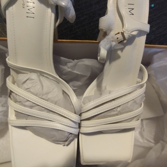 White chunky platform heels new - Picture 6 of 10